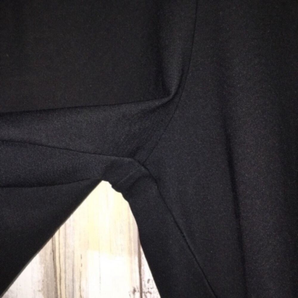 Nike Black Cropped Pants - Picture 3 of 5